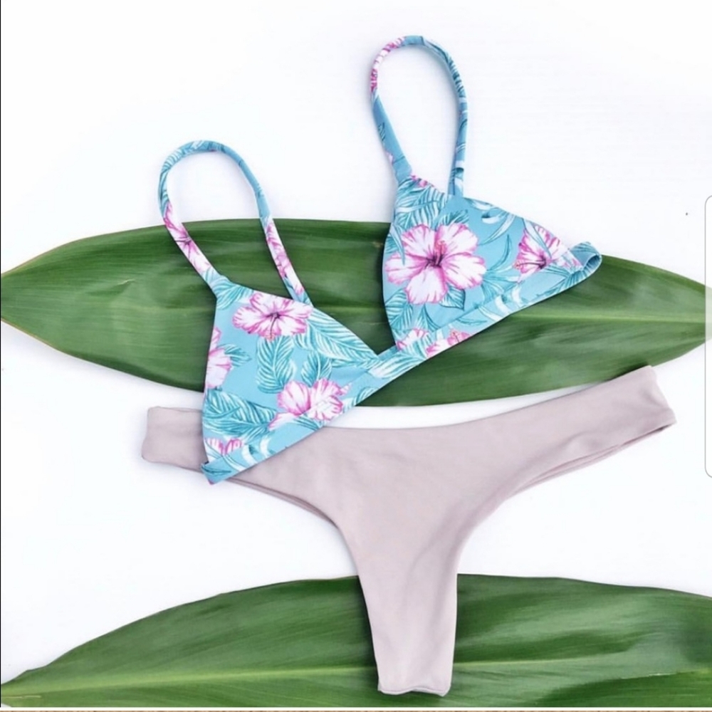 Midori siren top in Maui